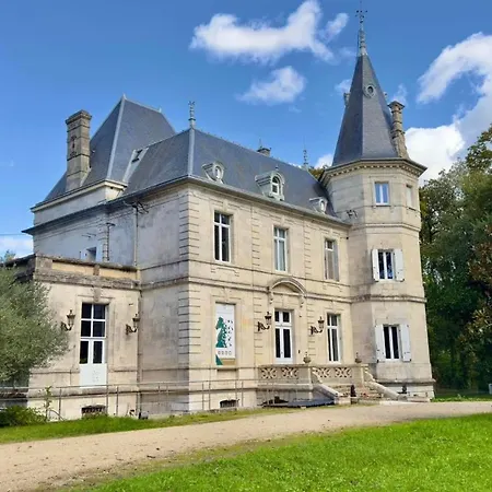 T2 De Charme Dans Un Chateau Layrac Exterior photo