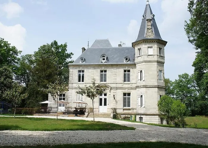 T2 De Charme Dans Un Chateau