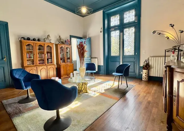 T2 De Charme Dans Un Chateau