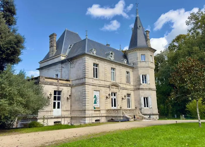 T2 De Charme Dans Un Chateau