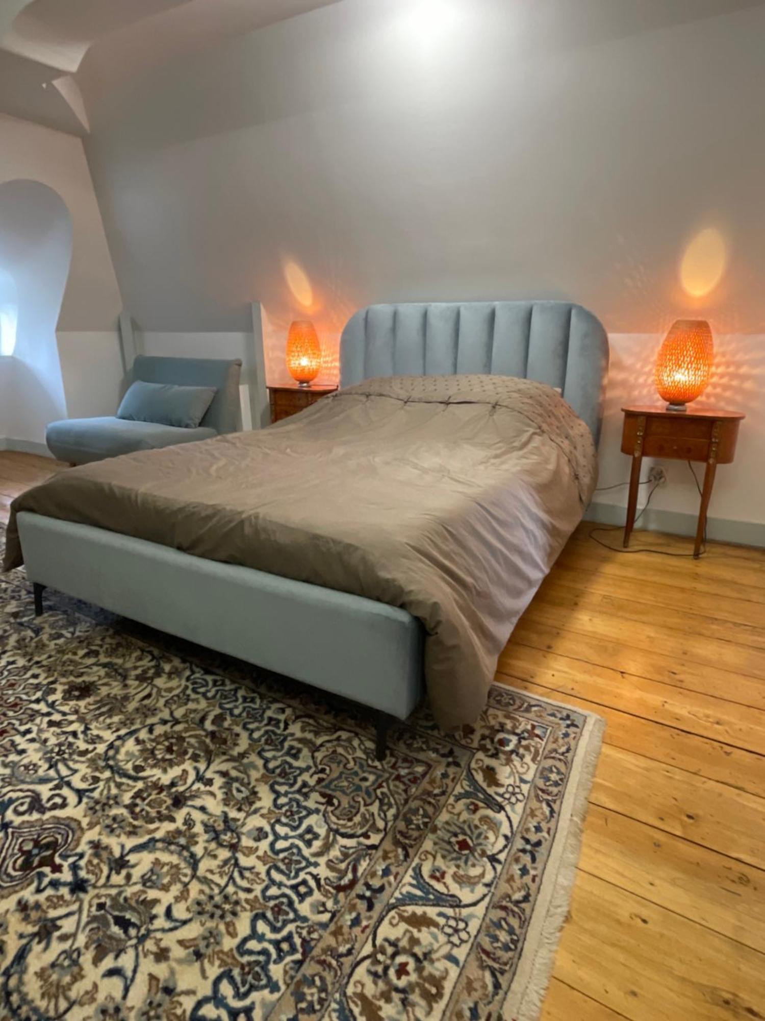 Apartment T2 De Charme Dans Un Chateau