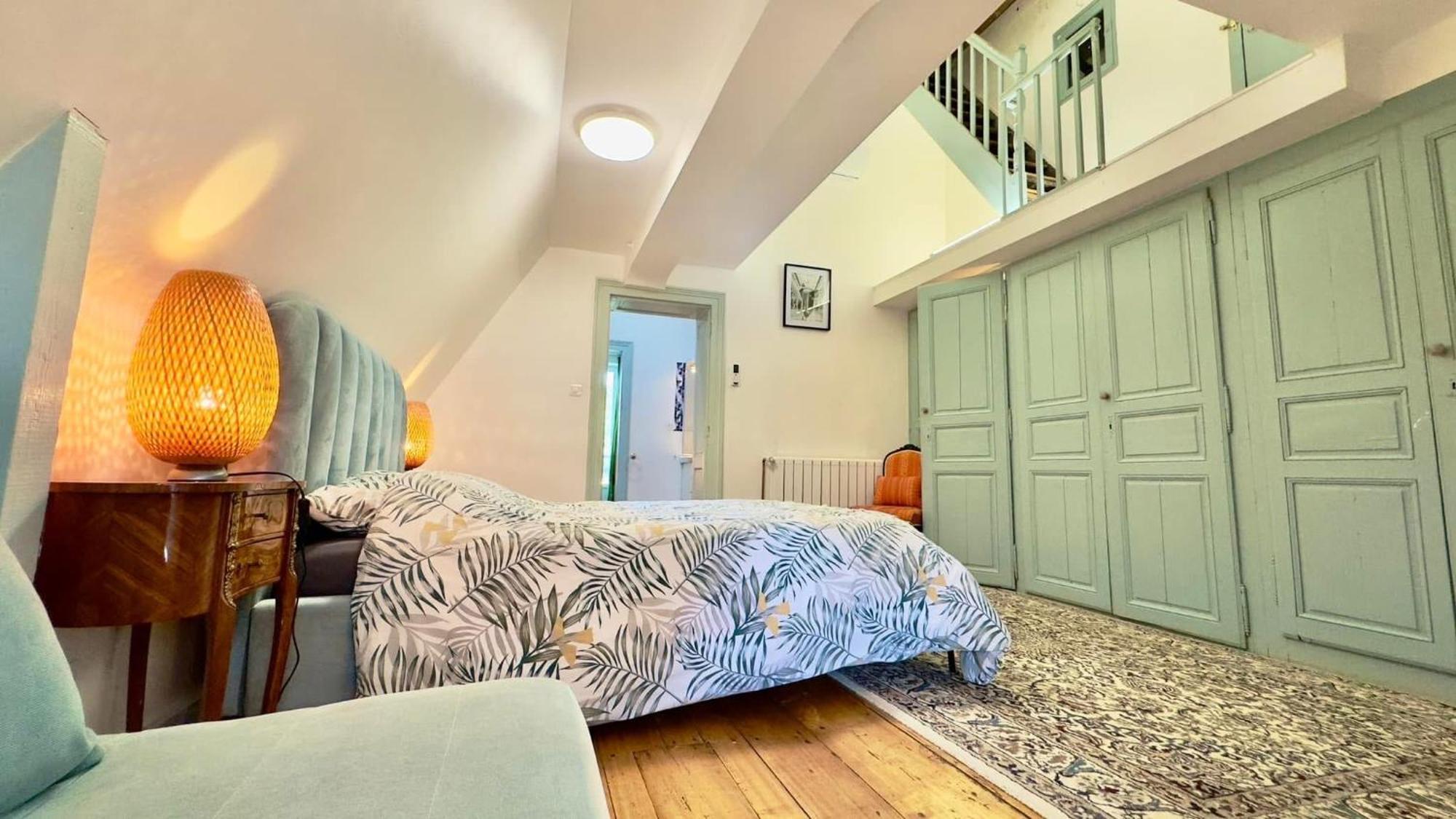Apartment T2 De Charme Dans Un Chateau