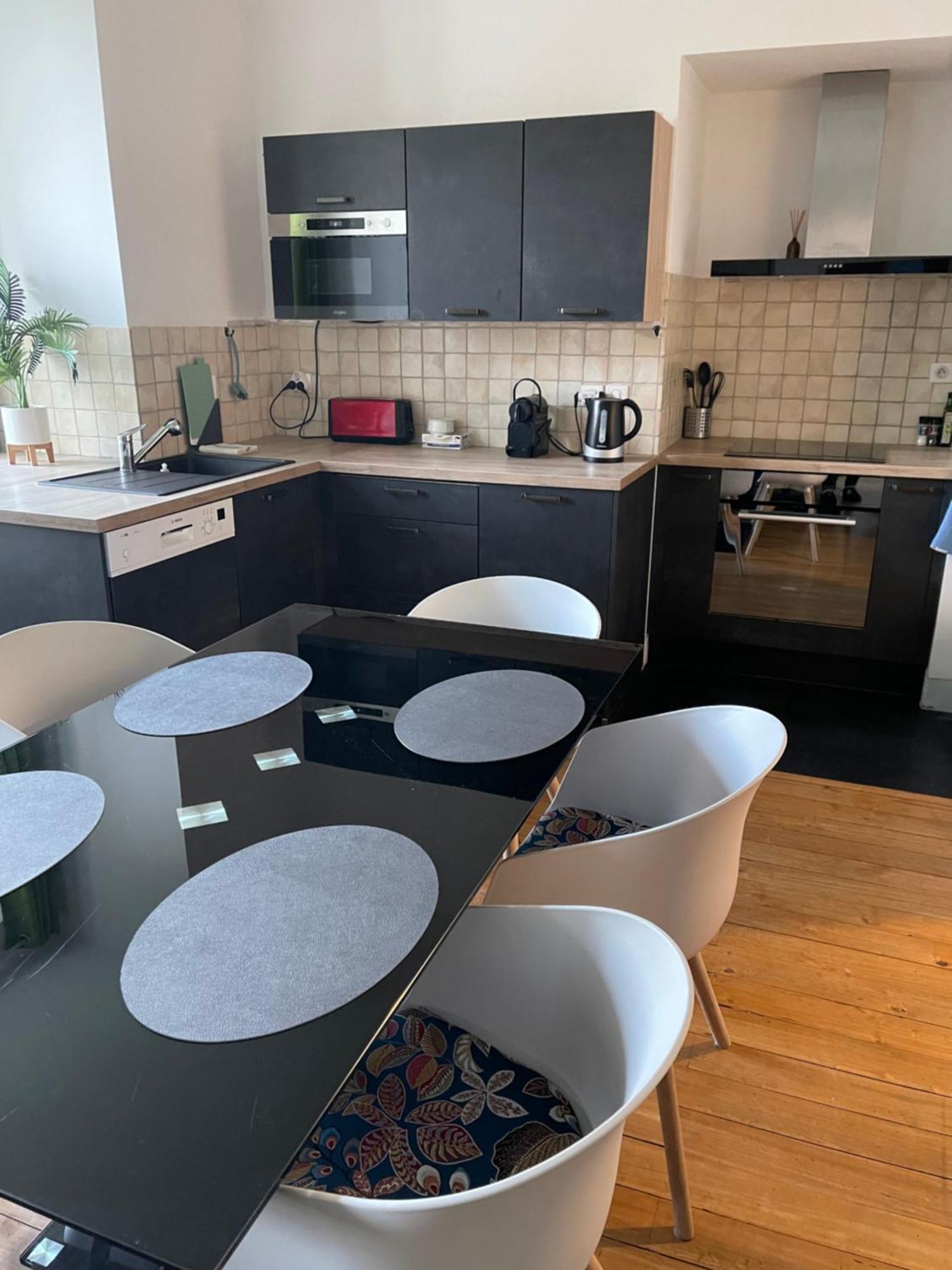Apartment T2 De Charme Dans Un Chateau *